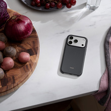 Чехол Apple Beats iPhone 17 Pro Case MagSafe для Apple iPhone 17 Pro Granite (MGKC4LL/A) Gray