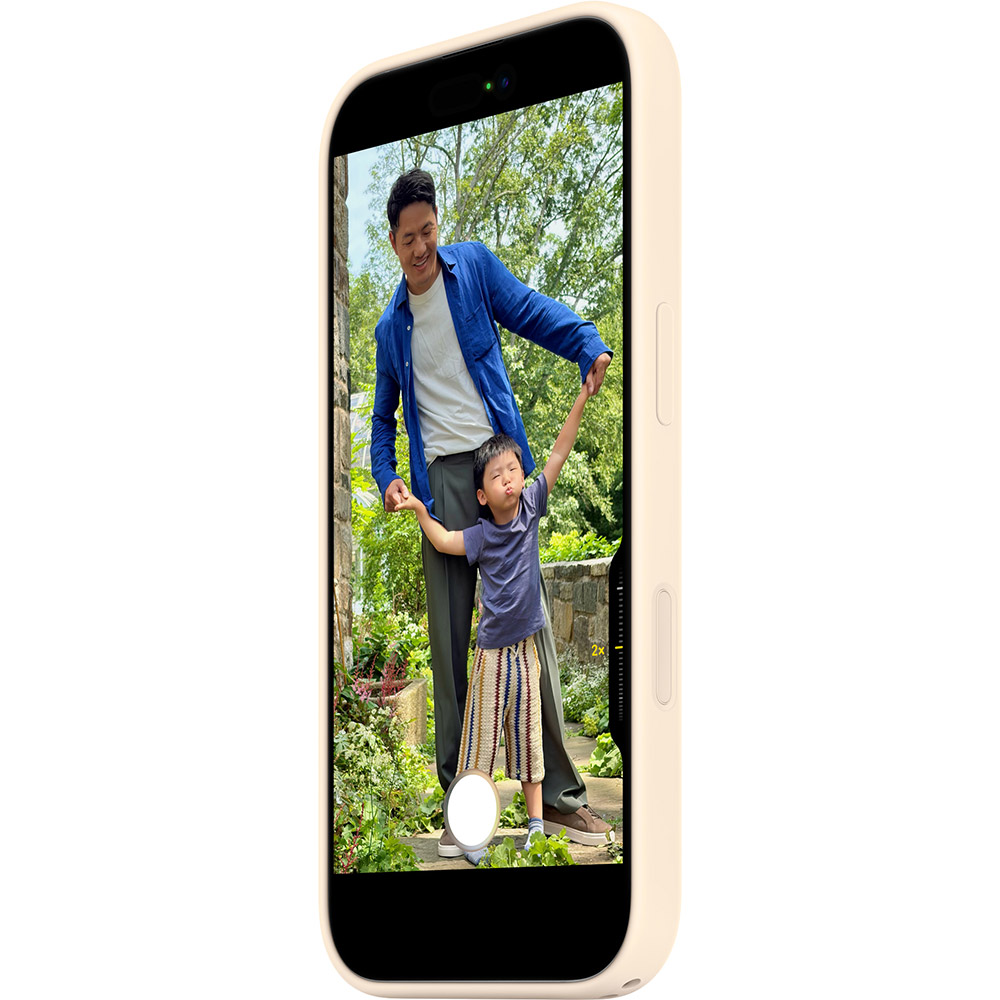 Внешний вид Чехол APPLE Silicone Case with MagSafe для Apple iPhone 17 Vanilla (MHVM4ZM/A)