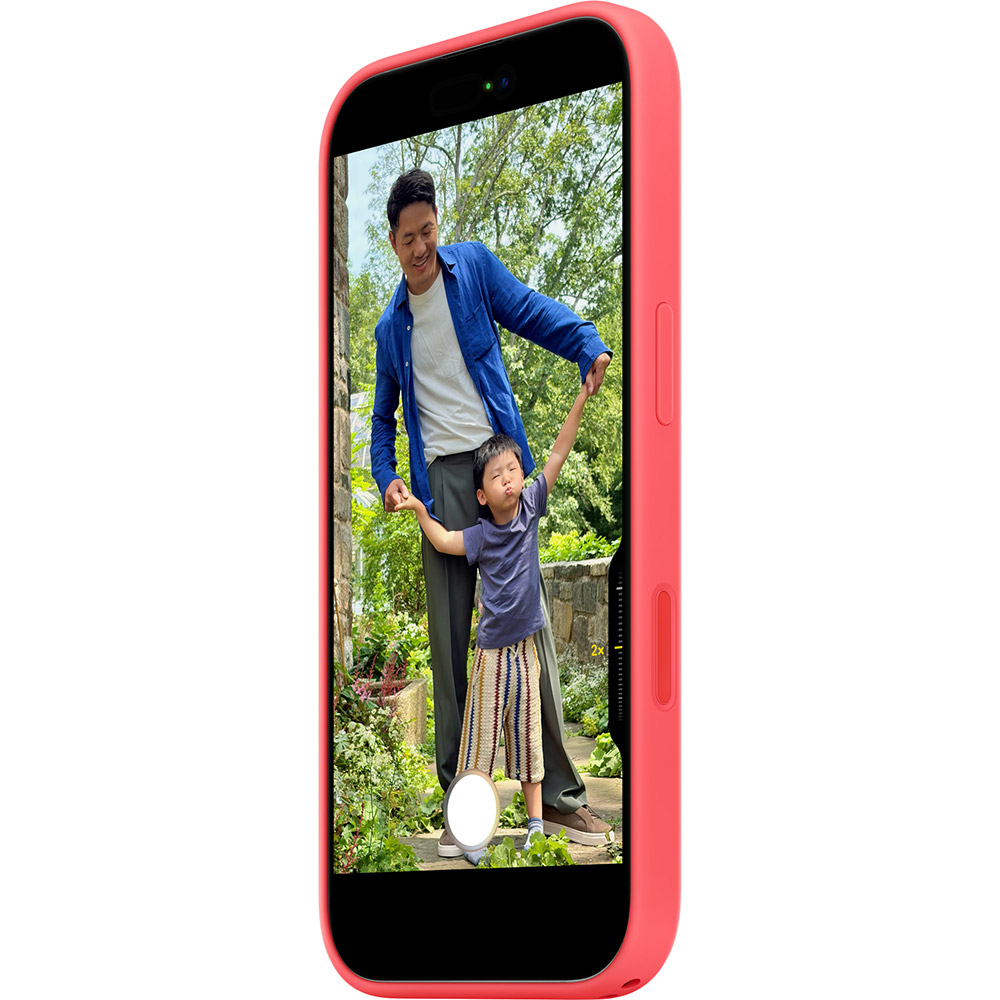 Зовнішній вигляд Чохол APPLE Silicone Case with MagSafe для Apple iPhone 17 Bright Guava (MHVQ4ZM/A)