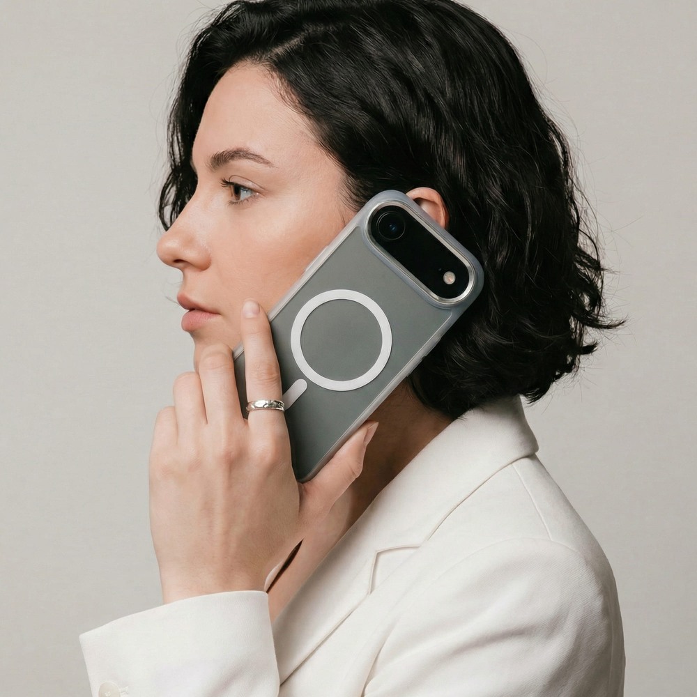 Зовнішній вигляд Чохол ARMORSTANDART Unit MagCase Apple iPhone 17 Air Matte Clear Silver + Orange Button Set (ARM90583)