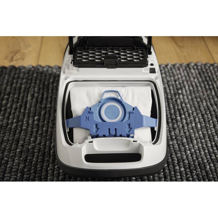 Мішки MIELE для GN HyClean Pure 4 шт+фільтри (41996720INT) Особливості 4 мішки для пилососу, 1 фільтр захисту двигуна, 1 фільтр відпрацьованого повітря.