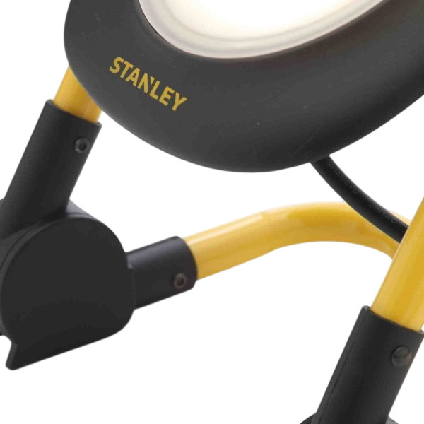 Светодиодный прожектор STANLEY (SXLS35527E) Количество источников света 1