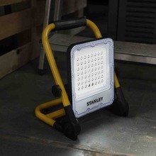 Светодиодный прожектор STANLEY (SXLS37177E)