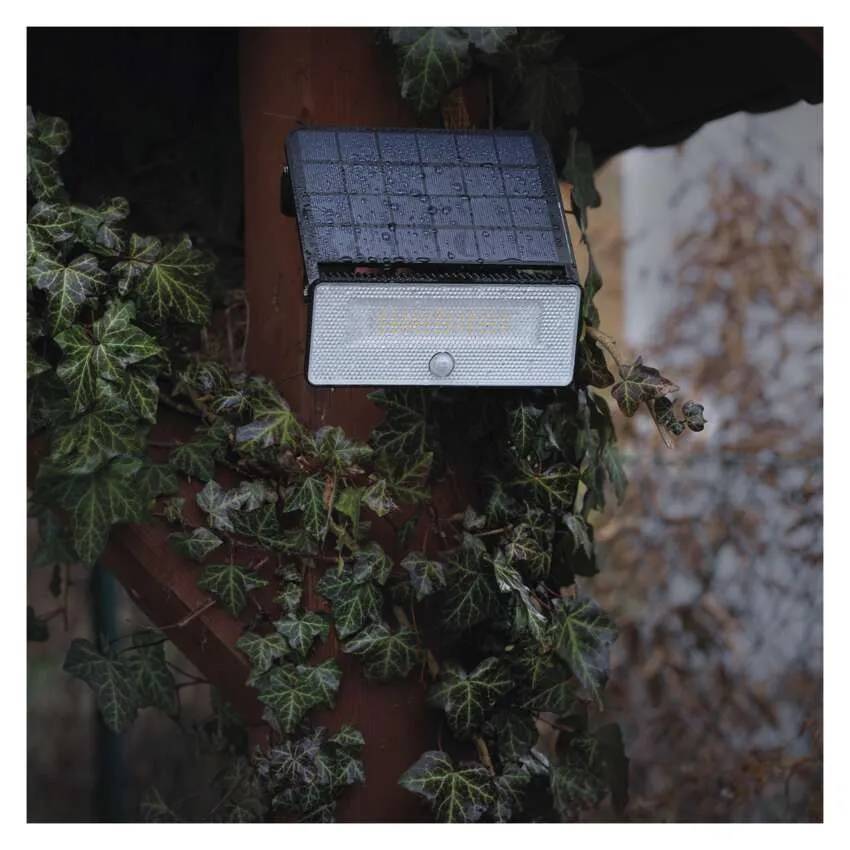 Фото 16 Светодиодный солнечный прожектор EMOS 1600 лм 4000K (ZG122S)
