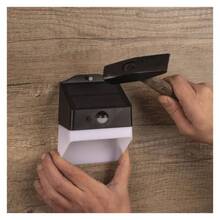 Світлодіодний сонячний світильник EMOS 220 лм 4000K (ZG151S)