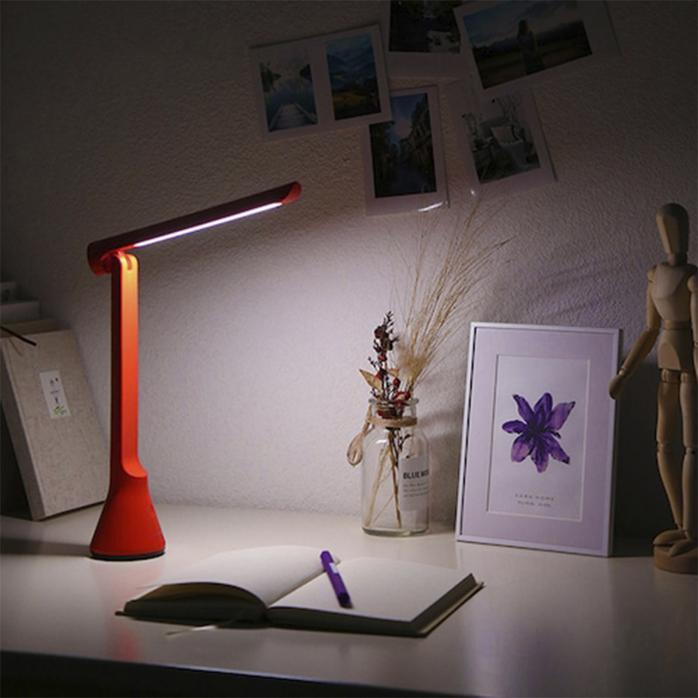 Зовнішній вигляд Настільна лампа YEELIGHT USB Folding Charging Small Table Lamp (YLTD112CN)