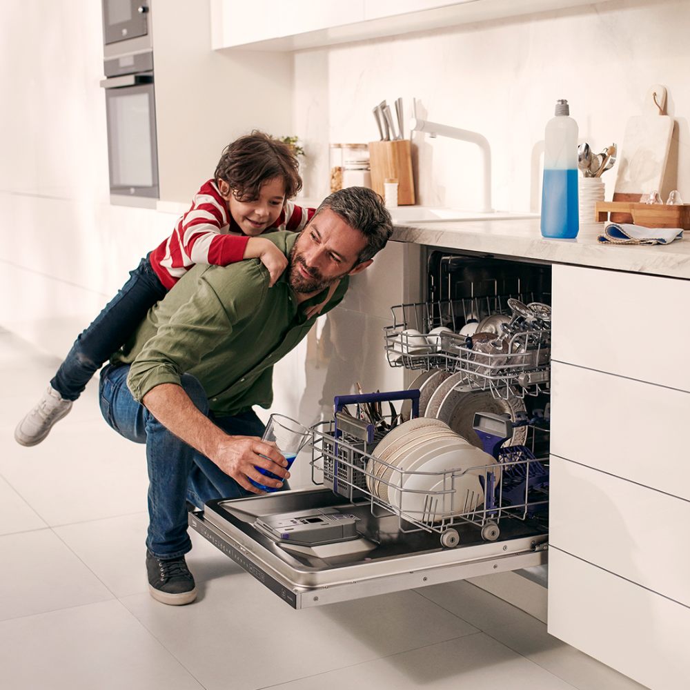 Фото Вбудована посудомийна машина BEKO BDIN25324