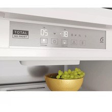 Встраиваемый холодильник WHIRLPOOL WHC20 T593 P