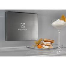 Встраиваемый холодильник ELECTROLUX ENP7TD75S