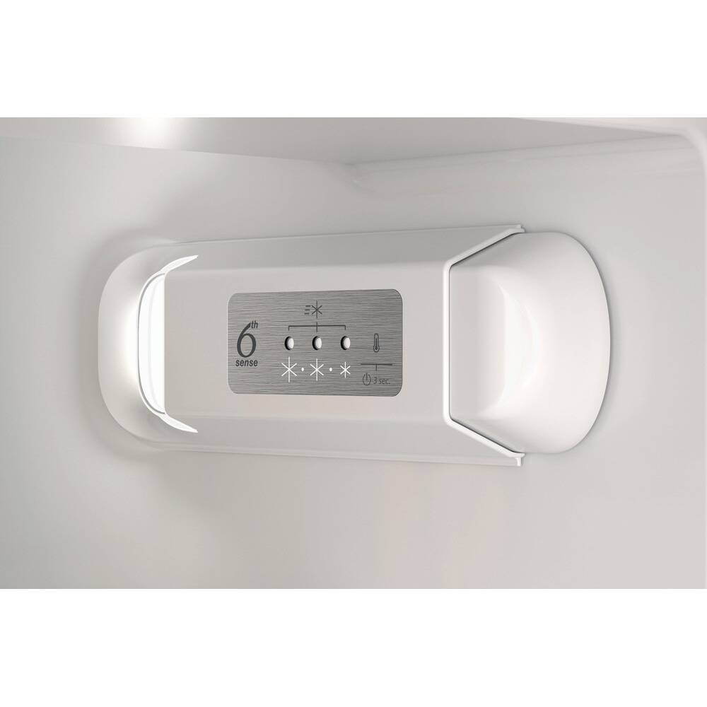 Заказать Встраиваемый холодильник WHIRLPOOL WHC20D011B1