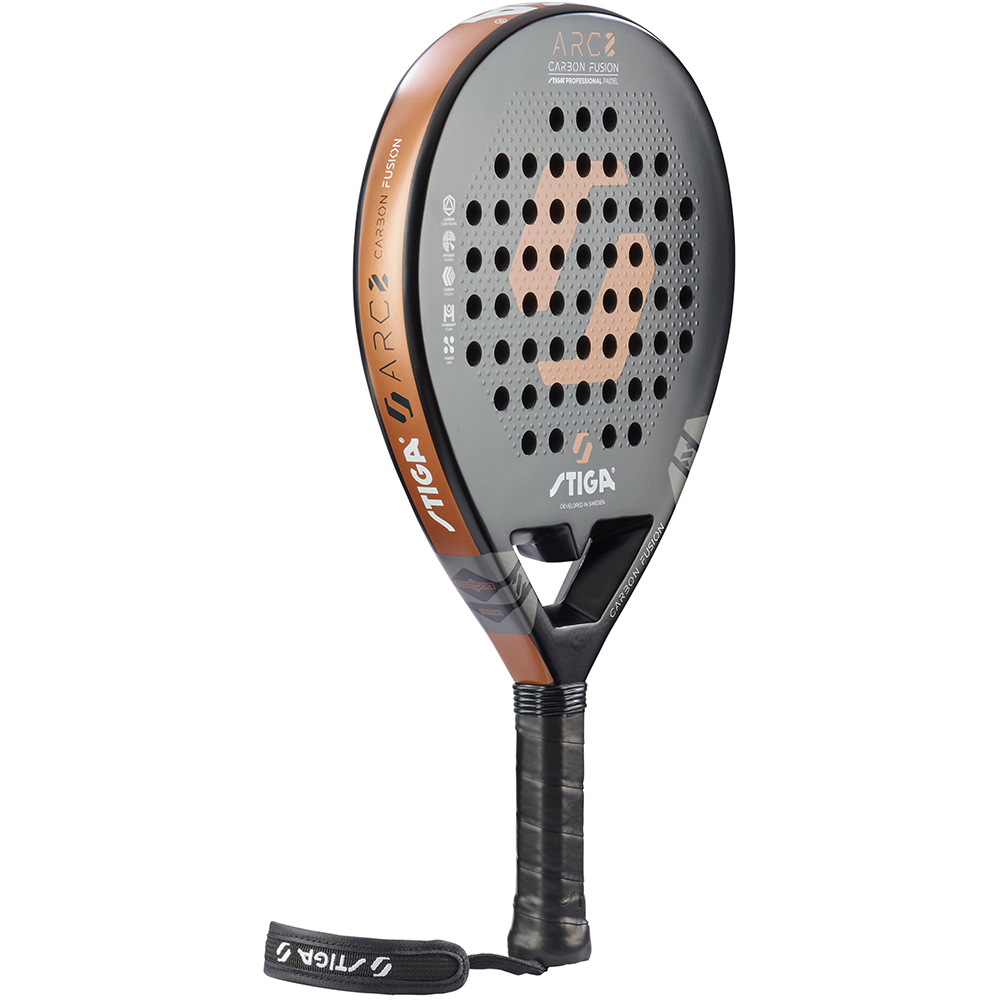 Ракетка для падел-тенниса STIGA Racket ARC 2 (2202-0102-01) Дополнительно  Carbon Fusion – прочность и скорость; Carbon Flexi Frame – стабильная рама; Hypersoft Foam – контроль; Optispot Power – большая зона удара; Power Grip – вращение; низкий баланс; для всех уровней игроков