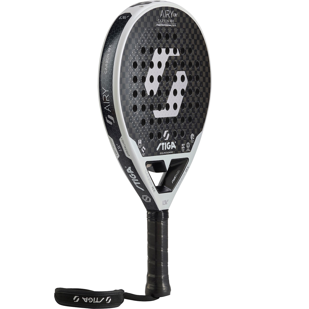 Ракетка для падел-тенниса STIGA Racket AIRY White (2204-1301-01) Дополнительно  Carbon XII K – точные удары; Optispot Power – большая зона удара; Hypersoft Foam – мягкая сердцевина; Carbon Flexi Frame – прочная рама; Power Grip – лучшее вращение; удлиненная рукоятка – двуручный хват