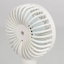 Вентилятор BO-CAMP Portable Fan With Holder White (8520952) Вентилятор BO-CAMP Portable Fan With Holder White (8520952)