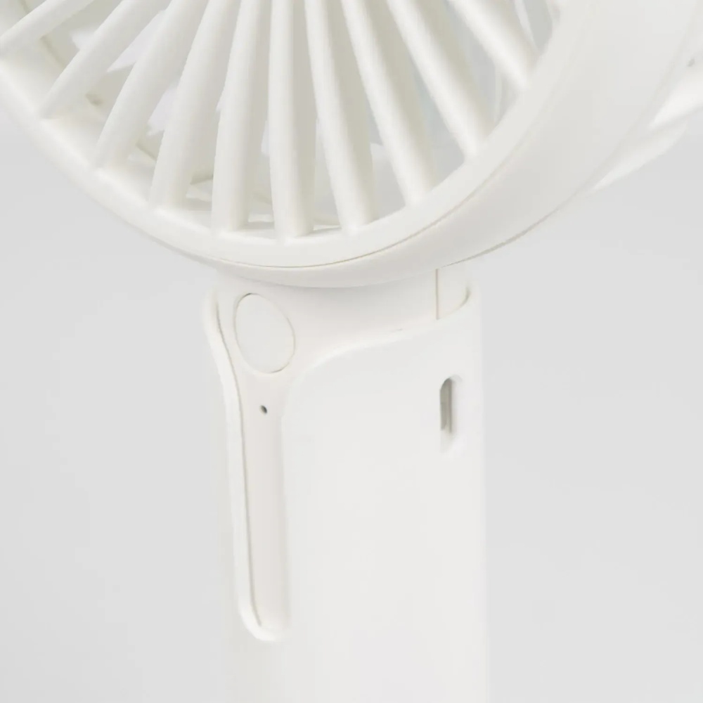 Вентилятор BO-CAMP Portable Fan With Holder White (8520952) Вентилятор BO-CAMP Portable Fan With Holder White (8520952) Тип портативний