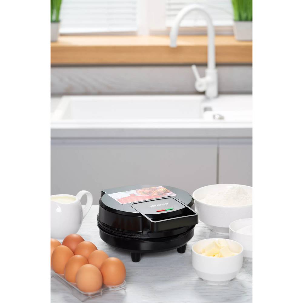 Зовнішній вигляд Вафельниця ARDESTO SM-L100RHEART Black