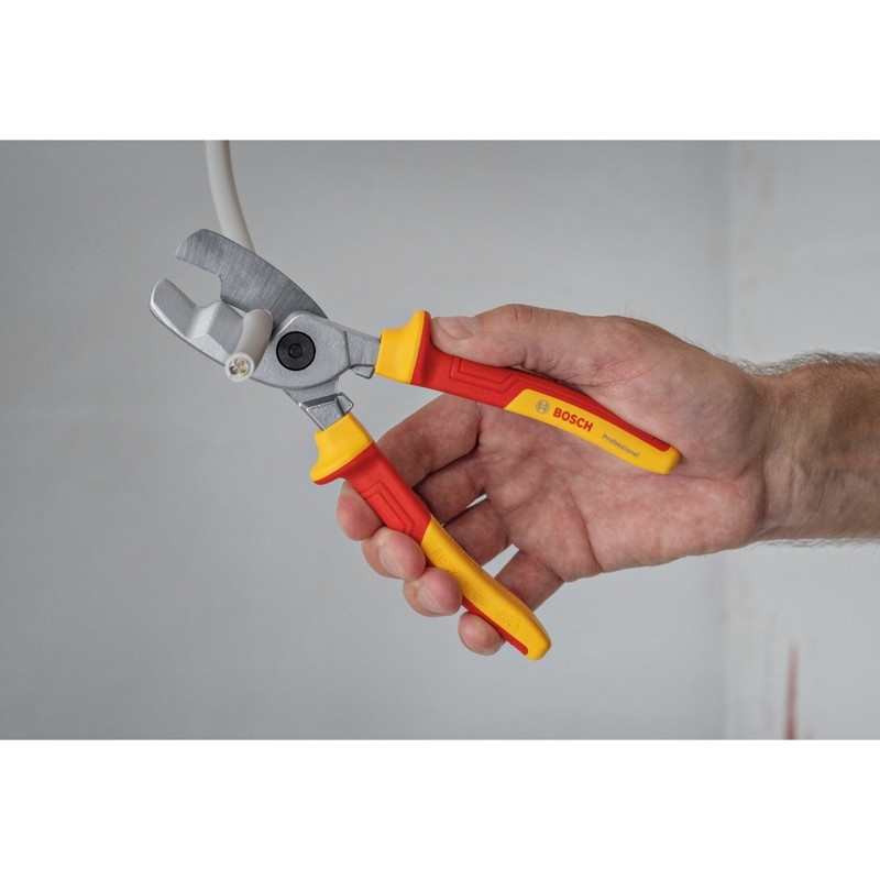 В Україні Набір інструментів BOSCH Professional VDE 37 шт. (1.600.A02.NG4)