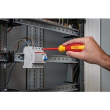 Набір інструментів BOSCH Professional VDE 37 шт. (1.600.A02.NG4)