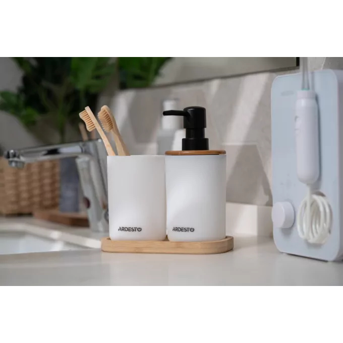 Набор аксессуаров ARDESTO Minimalism 3 пр White (ARHB3110WB) Размеры стакан: 11 × 7.6; подставка: 16.3 × 8.9 × 1.5 
