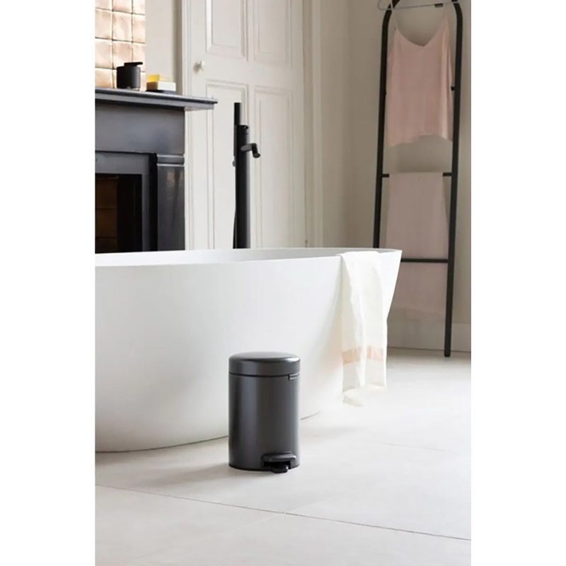 Відро для сміття Brabantia NewIcon Pedal Bin 3 л Графітовий (233449_MIRS) Розмір 24 х 26.4 х 17 