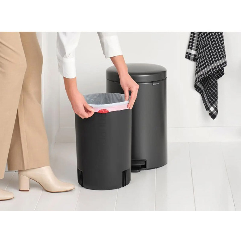 Відро для сміття Brabantia NewIcon Pedal Bin 20 л Графітовий (233500) Розмір 38 х 47 х 29