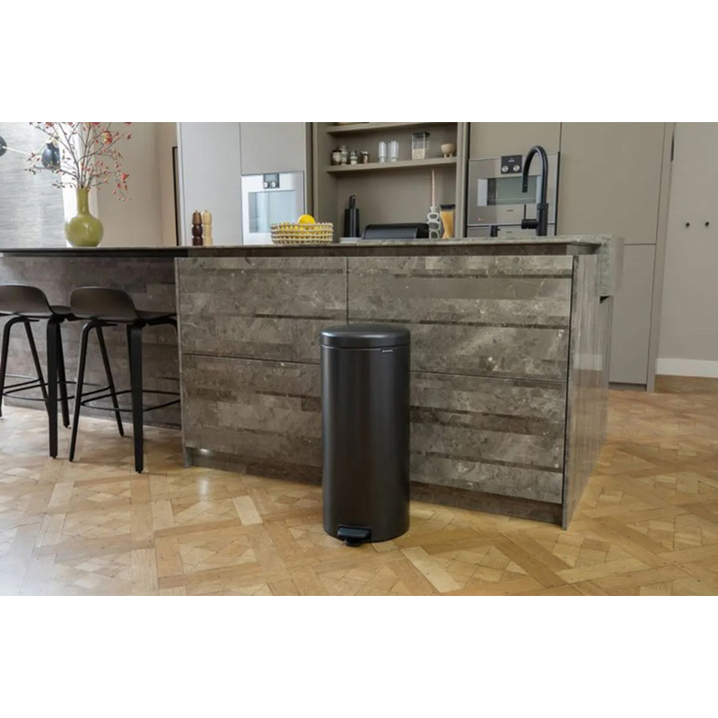 Ведро для мусора Brabantia NewIcon Pedal Bin 30 л Графитовый (233524) Объем 30