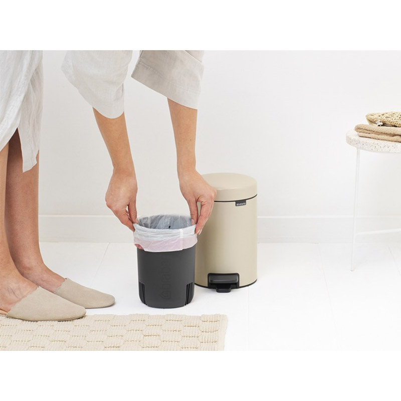 В Україні Відро для сміття BRABANTIA 3 л Beige (149887)