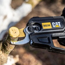 Сучкорез аккумуляторный CAT 18В (DG236B)