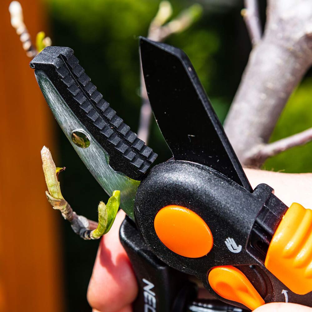 Фото Секатор NEO TOOLS 18мм, 200мм, 240г (15-203)