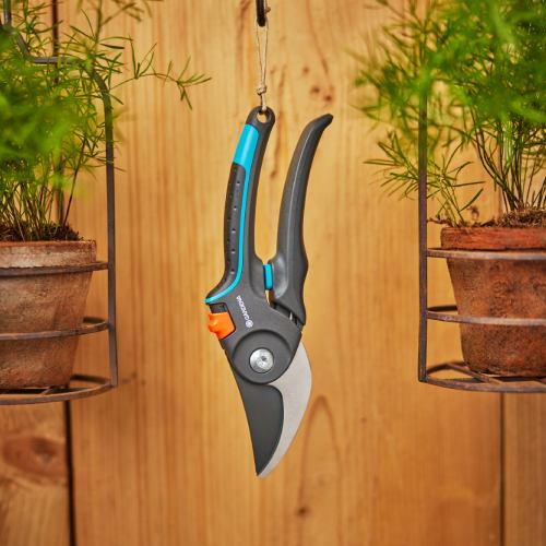 Секатор GARDENA PremiumCut Pro fresh wood 215 мм (12251-20.000.00) В Украине Секатор GARDENA PremiumCut Pro fresh wood 215 мм (12251-20.000.00)