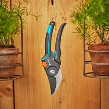 Секатор GARDENA PremiumCut Pro fresh wood 215 мм (12251-20.000.00) Секатор GARDENA PremiumCut Pro fresh wood 215 мм (12251-20.000.00)