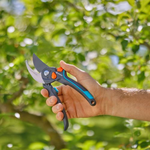 Заказать Секатор GARDENA PremiumCut Pro flex S-XL 215 мм (12252-20.000.00)