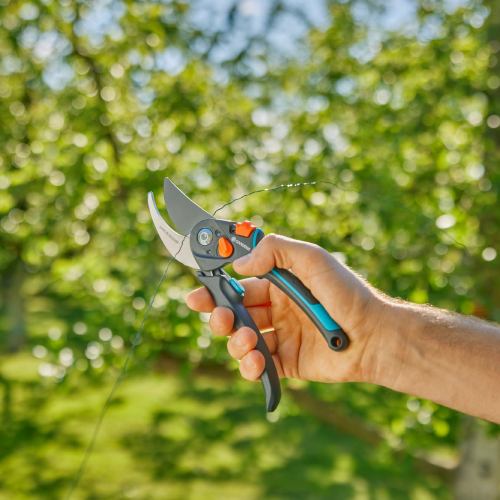 В Украине Секатор GARDENA PremiumCut Pro flex S-XL 215 мм (12252-20.000.00)
