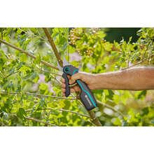 Секатор акумуляторний GARDENA AssistCut 25 мм (12222-20.000.00)