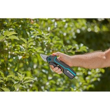 Секатор акумуляторний GARDENA AssistCut 25 мм (12222-20.000.00)