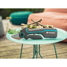 Секатор акумуляторний GARDENA AssistCut 25 мм (12222-20.000.00)