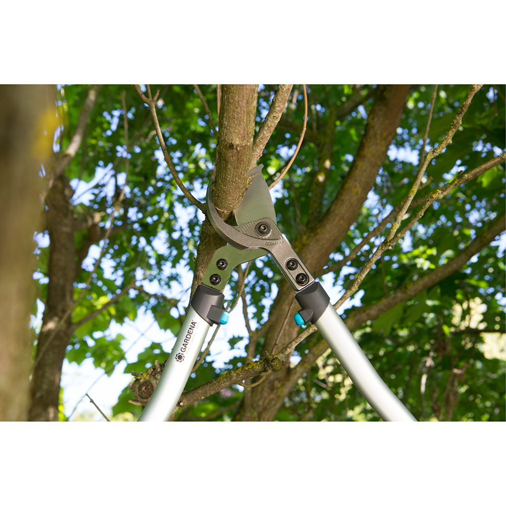Сучкорез GARDENA 700B (08710-20.000.00) Сучкорез GARDENA 700B (08710-20.000.00) Размеры 70х3.2х19.2