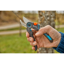 Секатор GARDENA ExpertCut Bypass (12203-20.000.00)