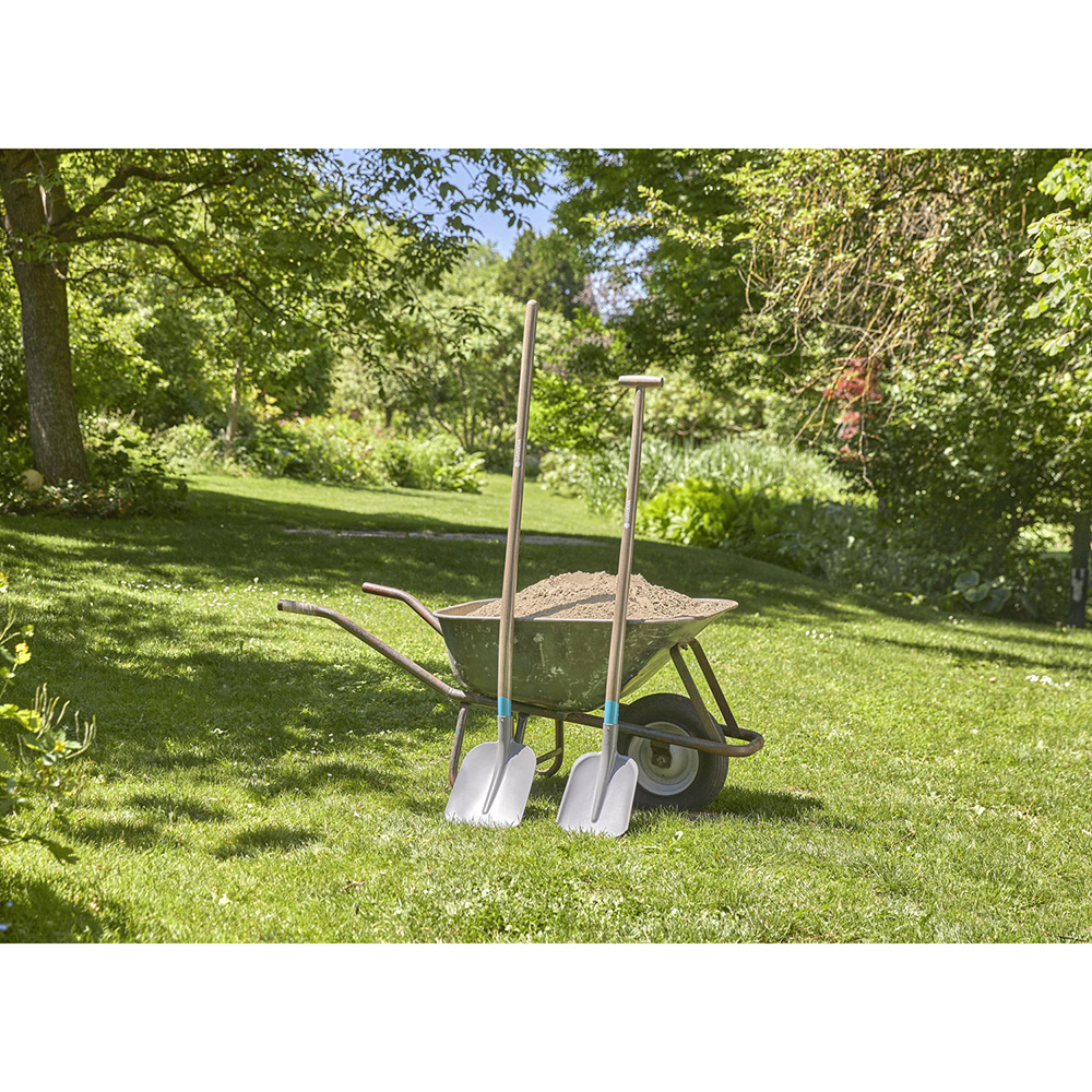 В інтернет магазині Лопата GARDENA NatureLine 131 см (17030-20.000.00)