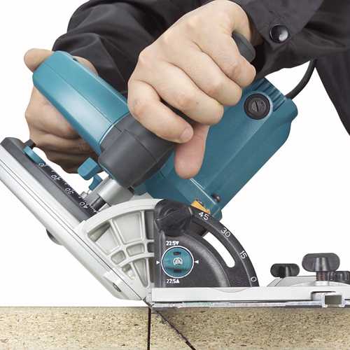 Погружная циркулярная пила MAKITA SP6000J Питание  сеть