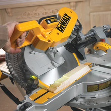 Комбінована пила DEWALT DWS780