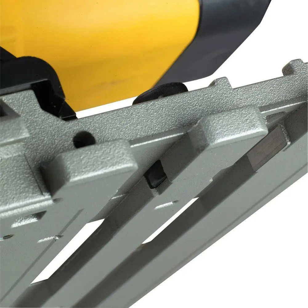 Зовнішній вигляд Дискова пила DEWALT 1300 Вт (DWS520KT)
