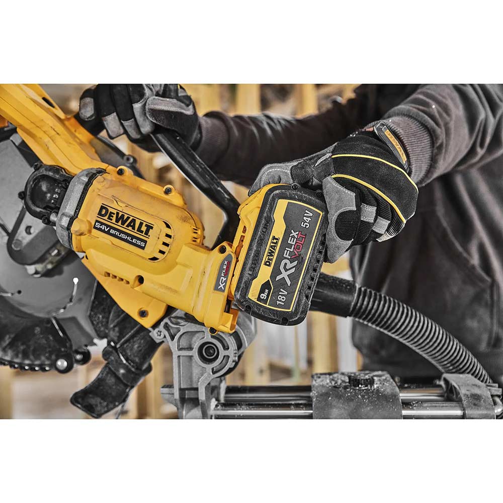 Фото 17 Дисковая пила DEWALT DCS781N