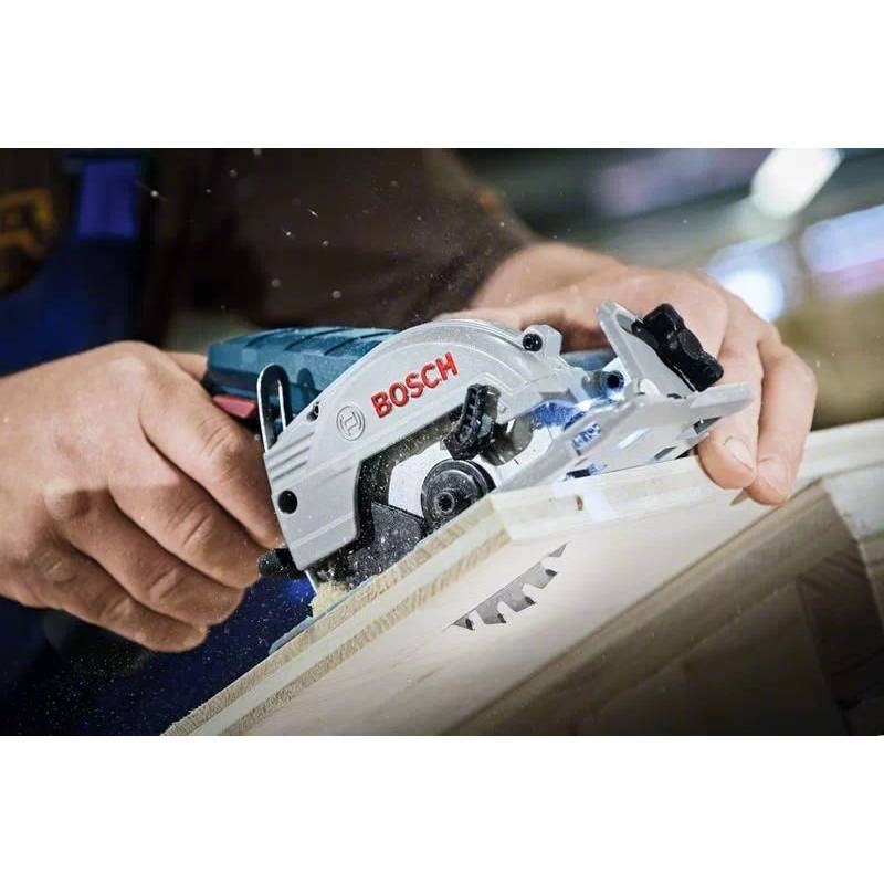 Пила дискова BOSCH GKS 12V-26 12В 85мм 1.4кг Живлення акумулятор