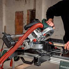 Пила торцювальна METABO KGS 254 M (613254000)