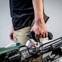 Торцовочная пила METABO KGS 254 M (613254000)