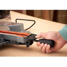 Пила торцювальна BLACK N DECKER BES702