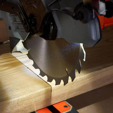Пила торцювальна BLACK N DECKER BES702
