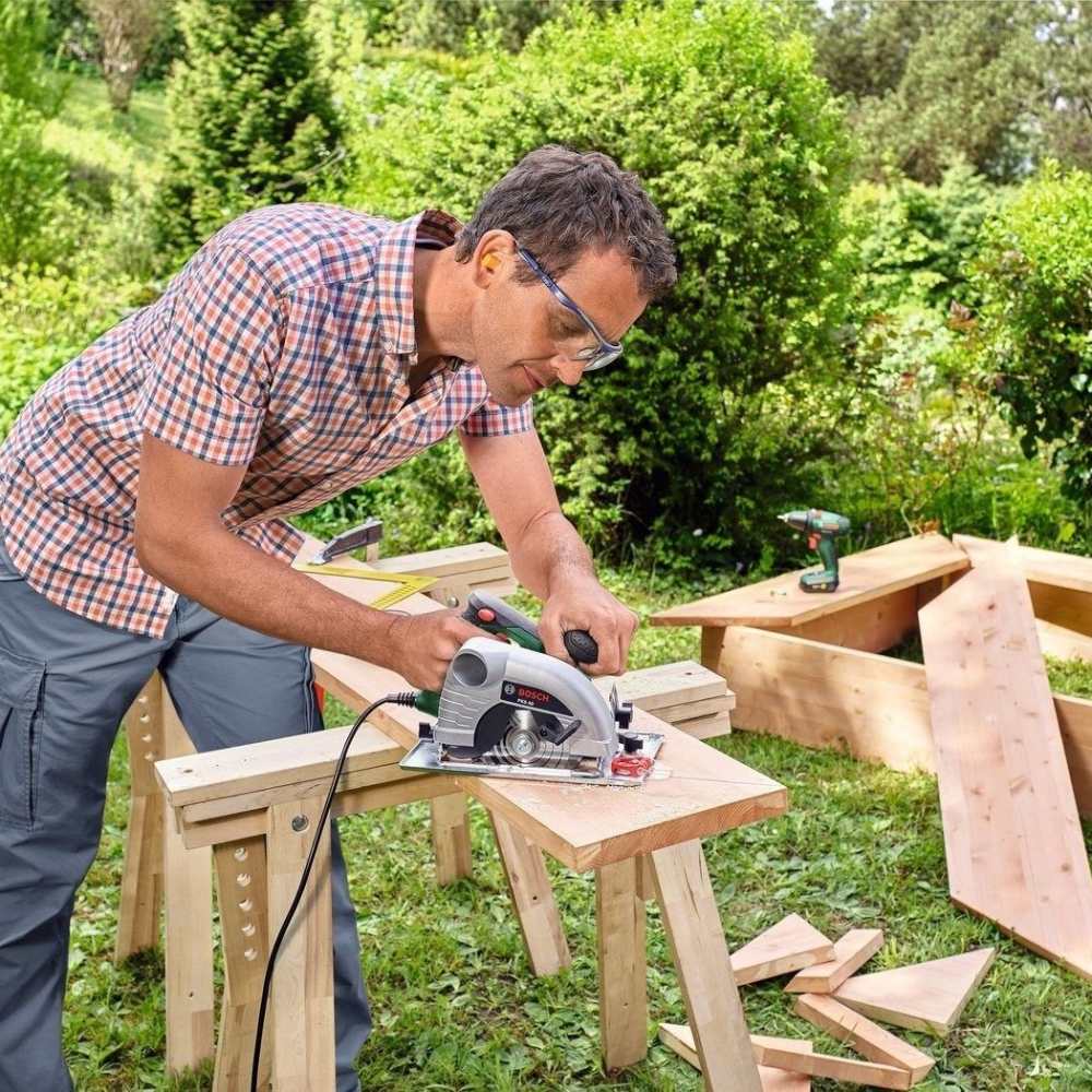 Внешний вид Дисковая пила BOSCH PKS 40 850 Вт (0.603.3C5.000)