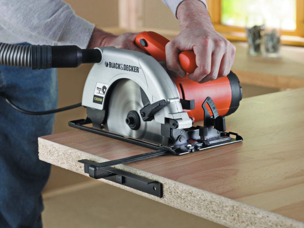 Дискова пила BLACK&DECKER KS1300 Потужність 1300