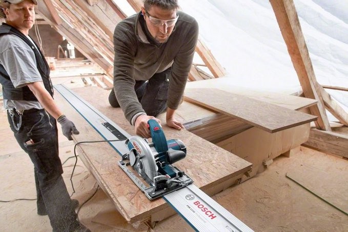 Ручна циркулярна пила BOSCH GKS 65 GCE (0601668900) Потужність 1800